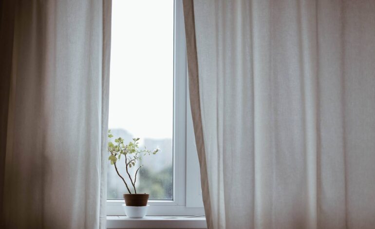 curtains-1854110_1920